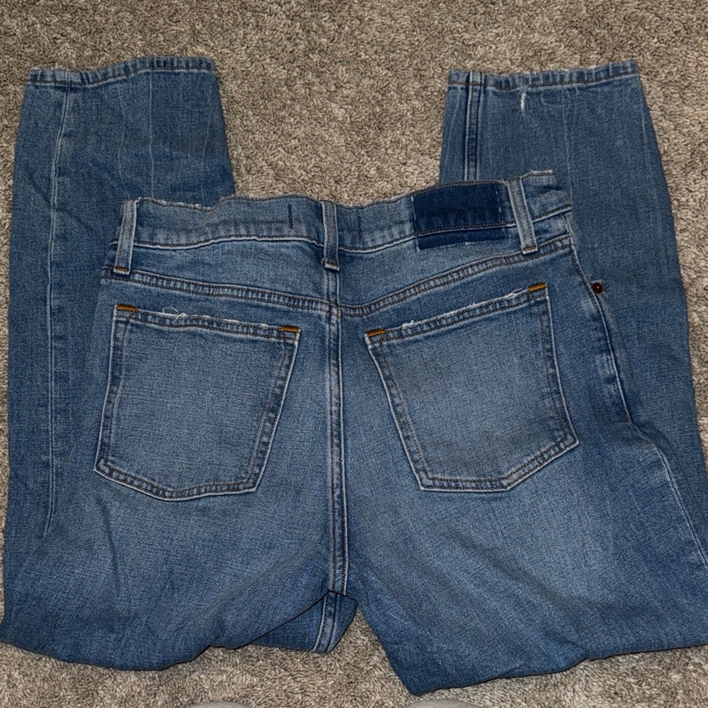 A&F The Mom High Rise - Picture 4 of 4